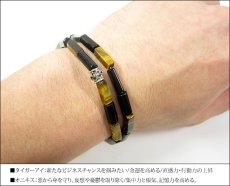 画像3: 【diosbras-ディオブラス】【全国送料無料】長方形　二連 オニキス タイガーアイ　虎目石　ブレスレット　数珠 ユリの紋章ビーズ :シルバー９２５製　ダブルブレスレット　四角【パワーストーン】【お数珠】【念珠】【天然石ブレス】【【風水グッズ 】【開運アイテム】【お守り】 (3)