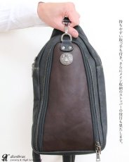 画像10: ボディバッグ 本革 ワンショルダーバッグ 革 メンズ ハンドメイド レザー | ボディーバッグ レザーバッグ ショルダーバッグ 牛革 ショルダーバック ショルダー ギフト　誕生日プレゼント バッグ ボディバック 大容量 ペットボトル ワンショルダー ストッパー付き (10)