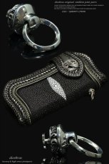 画像2: ジョイントパーツ ウォレット接続パーツ　透かし彫り アラベスク  コンチョ 　唐草　ドロップハンドル 白真鍮製【シルバーコーティング】ホワイトブラス【J１】　（ネジ式）レザー ロング ウォレット 財布　メンズ　レディース【メール便送料無料！！】 (2)