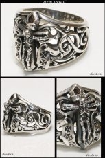 画像2: 【シルバーリング】【スカルリング】【シルバーアクセサリー】スカル ボーンハンド 十字架　クロス　ドクロ スカルリング シルバーアクセサリー メンズ シルバーリング 指輪 シルバー925 アラベスク (2)