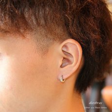 画像3: ステンレス フープピアス シルバー 金属アレルギー対応 メタル素材 ゴールド　金 シンプル 小さめ フープ ループ リング 輪っか ピアス アクセサリー メンズ　レディース 中折れ式 10mm　光沢　カッティング　エッジ　ポリッシング 【メール便なら送料無料】 (3)