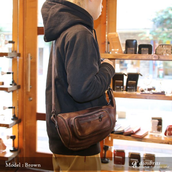 画像7: ボディバッグ 本革 ワンショルダーバッグ 革 メンズ ハンドメイド レザー | ボディーバッグ レザーバッグ ショルダーバッグ 牛革 ショルダーバック ショルダー ギフト 誕生日プレゼント バッグ ボディバック 大容量 ペットボトル ワンショルダー コンチョ