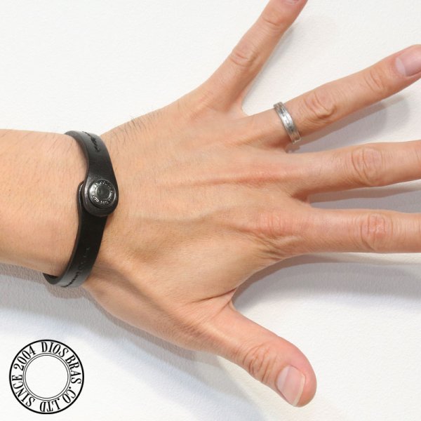 画像3: ブレスレット メンズ レザー ブレス 牛革 ロゴボタン バングル 【 メール便送料無料 】 選べる♪全2色 本革 革 バングル レザーブレスレット レザーブレス アメカジ系 サロン系 キレカジ系 に♪