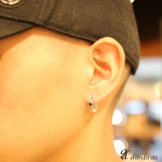 画像2: ジルコニア　リング　シルバー９２５　ピアス メンズ レディース 激安ピアス イヤリング アクセサリー【フープ】流線形　本物シルバー９２５◇片方ピアス メンズ レディース 14mm 中折れ式 (2)