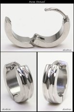 画像2: ステンレス フープピアス シルバー 金属アレルギー対応 メタル素材 ゴールド　金 シンプル 小さめ フープ ループ リング 輪っか ピアス アクセサリー メンズ　レディース 中折れ式 13mm　光沢　カッティング　エッジ　ポリッシング 【メール便なら送料無料】 (2)