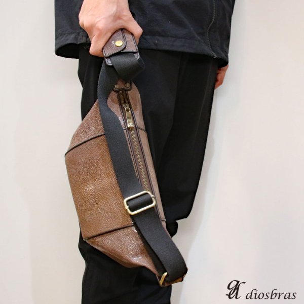 画像21: ボディバッグ 本革 ワンショルダーバッグ 革 メンズ ハンドメイド レザー | ボディーバッグ レザーバッグ ガルーシャ 牛革 ショルダーバック ショルダー ギフト  バッグ ボディバック 大容量 エイ革スティングレイ スティングレー