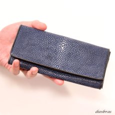 画像7: 財布 スティングレイ ガルーシャ 二つ折り長 財布 スティングレー エイ革 ラウンドファスナー メンズ レディース 本革 エイ革 大人気 ウォレット ガルーシャ ラウンド ジッパー ＺＩＰＰＥＲ ヌメ革 レザーウォレット ロングウォレット バイカー 長財布 牛革 紳士 婦人VIINA-ビーナ- (7)