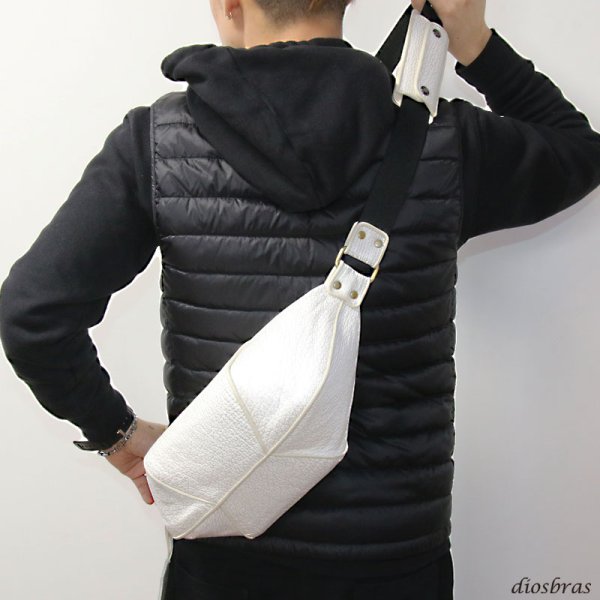 画像22: ボディバッグ 本革 ワンショルダーバッグ 革 メンズ ハンドメイド レザー ボディーバッグ レザーバッグ シャークスキン サメ革 鮫革 宮城県 気仙沼産ヨシキリザメ 吉切鮫 ブルーシャーク　牛革 ショルダーバック ショルダー   バッグ  大容量  国内唯一エコレザー認定