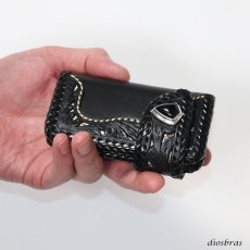 画像3: 【diosbras-ディオブラス-】６連　キーケース　本革サドルレザー手彫りカービング透かし彫りキーケース/牛革 バイカーズアイテム　バイカー　パイソン革　蛇革【ブラウン/茶】 (3)