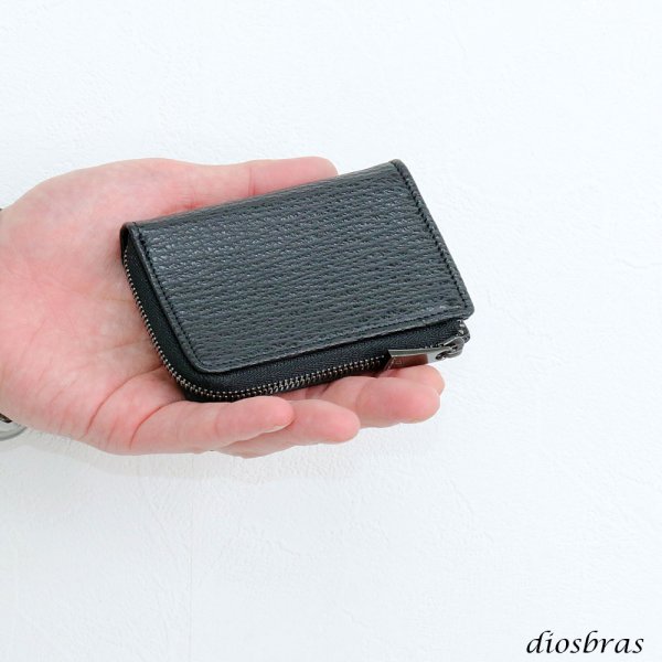 画像12: 宮城県 気仙沼産ヨシキリザメ 吉切鮫 ブルーシャーク 国内唯一エコレザー認定シャークスキン使用 キーケース キーレスホルダー キーレス キーホルダー 鮫 上質サメ革 コンパクトサメ革 キーケース キーレスホルダー キーレス キーホルダー L型ジッパー ミニ財布 カードケース 札入れ シャークスキン 極薄 ショート メンズ レディース 本革 鮫革 大容量 本格派向け拘り 気仙沼産シャークスキン 牛革 紳士 婦人 エコレザー認定