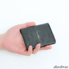 画像2: メンズ二つ折り レザーウォレット 本革 スティングレイ  スティングレー エイ革 シンプル スーパースリム 極薄 メンズ短財布 レザーウォレット 革財布 皮財布 ショートウォレット 本物 天然皮革 レディース 紳士財布 プレゼント 二つ折り財布 スティングレー ガルーシャ (2)