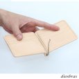 画像6: メンズ二つ折り マネークリップウォレット レザーウォレット 本革 サドルレザー 牛革 シンプル スリム  カードケース 小銭入れなし 短財布  革財布 皮財布 ショートウォレット 本物 天然 紳士財布 婦人財布 プレゼント サイフ 二つ折り財布 メンズ 財布 ナチュラル 黒 茶
