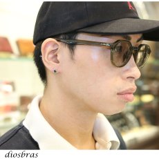 画像3: メンズピアス  シルバーアクセサリー  シルバーピアス ダガー シールド ブラック ジルコニア バラ売り 片耳のみ メンズ アクセサリー ピアス フレア リリー 百合 ユリの紋章 (3)