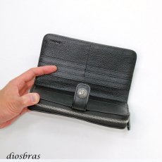 画像9: 長財布 ラウンドファスナー クロス シルバー925製 コンチョ 十字架 レザーウォレット 革財布 本革 レザー シュリンクレザー ラウンドジッパー ウォレット ハンドメイド 牛革 レディース おしゃれ スリム メンズ長財布  男性 女性 メンズ財布 ファスナー カード収納 大容量 (9)