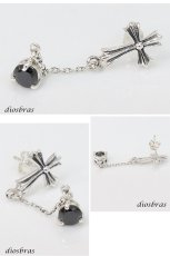 画像2: シルバー９２５ クロス チェーン ドロップピアス 十字架 ブラック 片方ピアス メンズ レディース ブリリアンカット 多角カッティング 極小クロス ジルコニア (2)