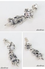 画像2: メンズピアス シルバーアクセサリー シルバーピアス ジルコニア バラ売り 片耳のみ シャープでキレイめハードな横顔に   メンズ アクセサリー ピアス クロス 十字架 フレア リリー 百合 ユリの紋章 ナイフ 剣 (2)