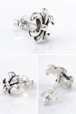 画像2: ユリ　リリー メンズピアス ピアス シルバーアクセサリー  シルバーピアス レディース  バラ売り 片耳のみ  シャープでキレイめハードな横顔に  メンズ アクセサリー ピアス クロス 十字架 フレア 百合 ユリの紋章 ナイフ 剣 (2)