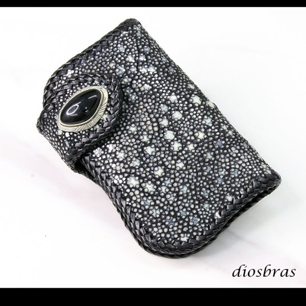 画像8: メンズ 二つ折り財布 バイカーズウォレット  イバラエイ ミドル ハーフウォレット シンプル レザーウォレット 本革 カットスティングレイ エイ 革 シルバー９２５コンチョ 革財布 皮財布 ロングウォレット 天然皮革 天然皮革 梅花皮 かいらぎ メンズ 長財布 ガルーシャ