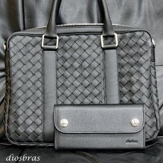 画像2: 長財布 クロス トラッカーウォレット シルバー925製 コンチョ 十字架 レザーウォレット 革財布 本革 レザー シュリンクレザー かぶせ財布 ウォレット ハンドメイド 牛革 レディース おしゃれ スリム メンズ長財布  男性 女性 メンズ財布 ファスナー カード収納 大容量 (2)