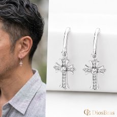 画像1: シルバー９２５  クロス 十字架 フープ  リング ジルコニア リングピアス ドロップピアス 片方 両耳 ピアス メンズ レディース  多角カッティング リングデザイン シルバー９２５ フープピアス 極小クロス (1)