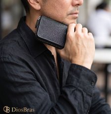 画像9: 特注フルブラック/漆黒 財布 スティングレイ ガルーシャ 財布 スティングレー エイ革 ラウンドファスナー メンズ レディース 本革 エイ革 大人気 ウォレット ラウンド ジッパー ＺＩＰＰＥＲ レザー ロングウォレット バイカー 長財布 牛革 紳士 婦人  スターブラック (9)