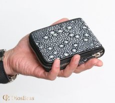 画像2: 財布 ラウンドファスナー スティングレイ メンズ レディース 本革 スティングレー スター エイ革 梅花皮 かいらぎ イバラエイ ウォレット ガルーシャ ラウンド ジッパー スタースティングレー レザーウォレット  バイカー ショート 二つ折り財布 牛革 ハンドメイド (2)