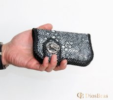 画像9: メンズ 二つ折り財布 バイカーズウォレット  イバラエイ ミドル ハーフウォレット シンプル レザーウォレット 本革 カットスティングレイ エイ 革 シルバー９２５コンチョ 革財布 皮財布 ロングウォレット 天然皮革 天然皮革 梅花皮 かいらぎ メンズ 長財布 ガルーシャ (9)