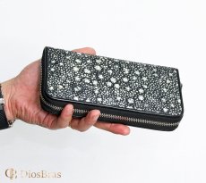 画像2: 財布 ラウンドファスナー スティングレイ メンズ レディース 本革 スティングレー スター エイ革 梅花皮 かいらぎ イバラエイ ウォレット ガルーシャ ラウンド ジッパー スタースティングレー レザーウォレット ロングウォレット  長財布 牛革 ハンドメイド (2)