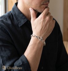 画像5: ブレスレット 馬蹄　ホースシュー アラベスク ブレスレット ダブルクリップ シルバー925 長あずき 小豆チェーン シルクリンク フック デザインチェーン アンカー チェーン ブレスレット シンプル　ロロマリーナ  ゴールド シルバーメンズ レディース 女性 金属アレルギー (5)