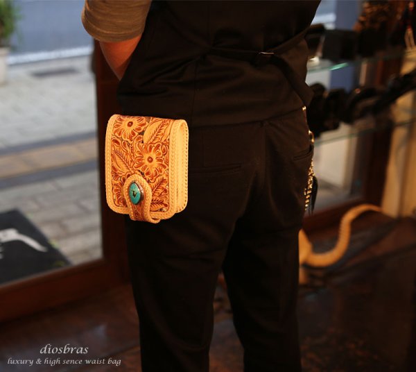 画像4: 【diosbras-ディオブラス】透かし彫りカービングINパイソン メディスンバッグ 本革サドルレザー  メディスンバック バイカーズ /牛革 ウェストバック シルバー925コンチョ/サイドバック【CPA】 (4)