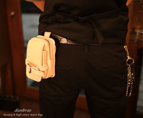 画像4: 【diosbras-ディオブラス】本革 サイドバック サドルレザー【黒-ブラック】 ウエストバック 牛革 ウォレットホルダー サイドバック 携帯 タバコ ケース【SA】 (4)