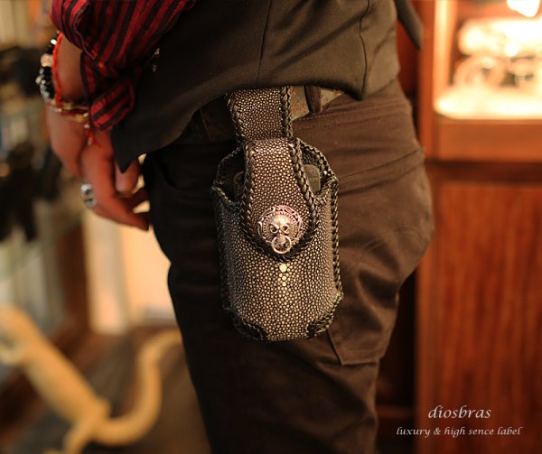 画像4: 【OUTLET SALE】【diosbras-ディオブラス-】本革スティングレイ エイ革 スティングレー アイフォンケース スマートホンケース シンプル携帯(モバイル)ケース /シガレット デジカメ i-phone6s対応 ケース【EI】 (4)