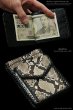 画像4: 【全国送料無料商品】【diosbras-ディオブラス-】本革上質パイソン革　ヘビ革　蛇革　マネークリップ財布　ウォレット　コインケース（小銭入れ）＆カードケース（カード入れ）付短財布　個性派二つ折財布　メンズ　レディース　男女兼用　ヌメ革　【PY】 (4)