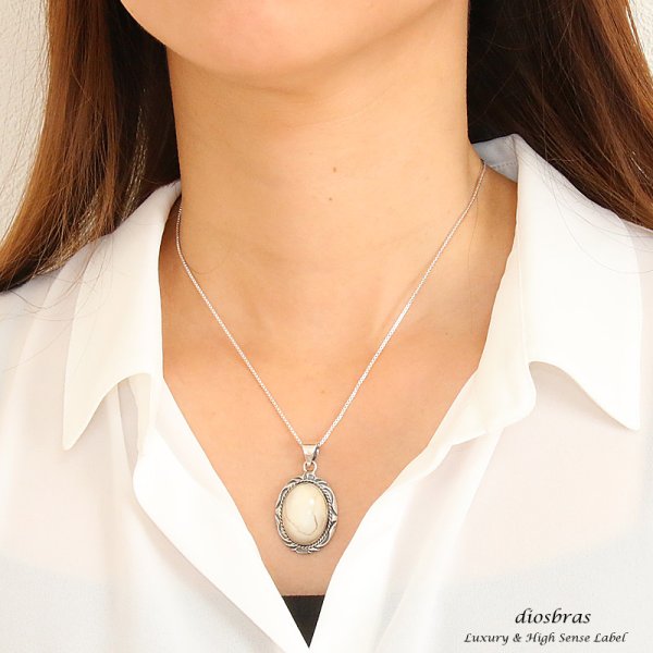 画像3: 【オーバル ペンダント トップ】ホワイトハウライト /ネイティブアメリカン インディアンジュエリー鷹・イーグル羽根/シルバー925/フェザーネックレス ネックレス ホワイトターコイズ メンズ レディース (3)