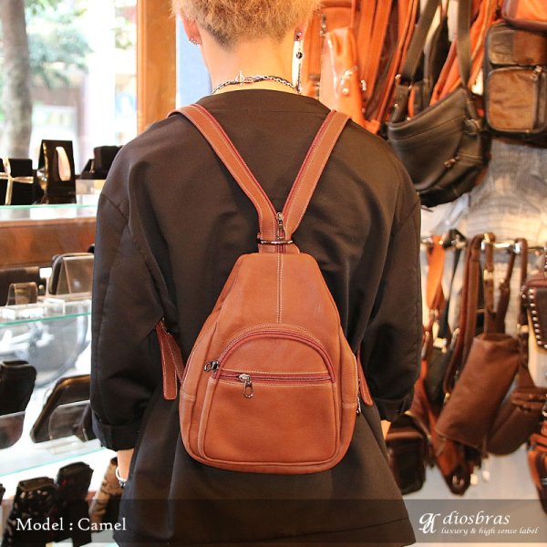 画像4: リュック リュックサック レディース リュック ボディーバック ボディーバッグ しずく型 雫型 リュック 本革 レザー メンズ シンプル おしゃれ カジュアル ブリーフケース バイク デイパック レザー 本革 男性 レディース 女性 カーフレザー 大容量 (4)