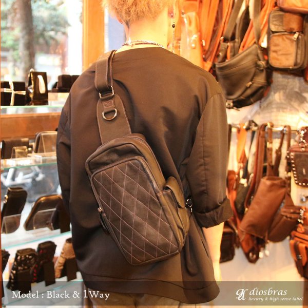 画像5: ボディバッグ 本革 ワンショルダーバッグ リュック リュックサック  革 メンズ ハンドメイド レザー | ボディーバッグ レザーバッグ ショルダーバッグ 牛革 ショルダーバック ショルダー  バッグ ボディバック 大容量 ペットボトル ワンショルダー (5)