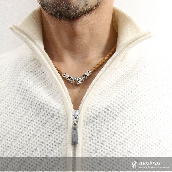 画像4: レザーネックレス シルバーネックレス 2連レザー ネックレス 4本編み フック 百合 ユリの紋章 リリー Tバー スカル 骸骨 ドクロ ボーン シルバー925製 スカル ユリ クロス 丸革紐 メンズ レディース【SA】【diosbras-ディオブラス-】 (4)