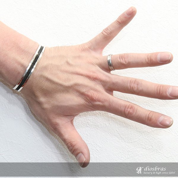画像3: 【シルバーバングル】【シルバーアクセサリー】ガルーシャ 鏡面 スティングレイ エイ革 スティングレー シンプルデザイン シルバーアクセサリー メンズ シルバーバングル ブレスレット シルバー925 クロス 十字架 メンズアクセサリー プレゼントに人気 送料無料 (3)