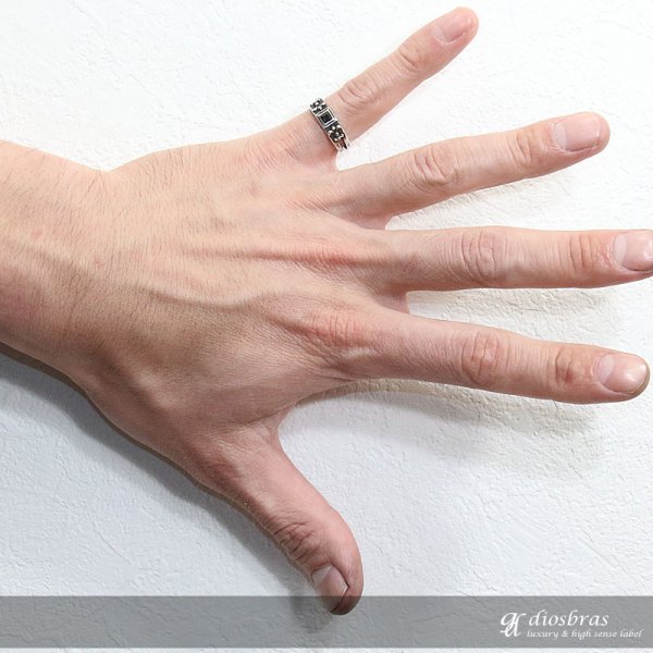 画像3: 【シルバーリング】【ユリ紋章リング】【シルバーアクセサリー】ブラックジルコニア ユリ リリー 百合 スカル ボーンハンド ドクロ スカルリング シルバーアクセサリー メンズ シルバーリング 指輪 シルバー925 メンズアクセサリー 大きいサイズ 送料無料 (3)