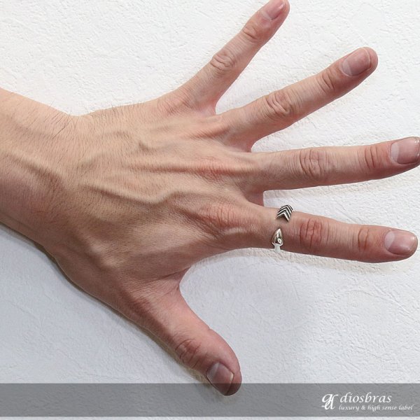 画像4: 矢じり リング フリーサイズ 立体的 シルバー925  アロー 矢 シルバーアクセサリー 指輪 リング /フリーサイズ シルバー メンズ シルバーリング 指輪 シルバー925 メンズアクセサリー【メール便なら全国送料無料】 (4)