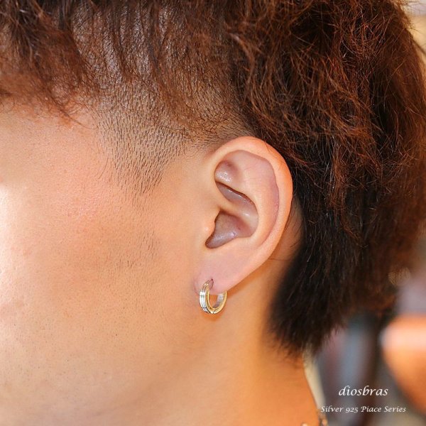 画像3: ステンレス フープピアス シルバー 金属アレルギー対応 メタル素材 シンプル 小さめ フープ ループ リング 輪っか ピアス アクセサリー メンズ レディース 中折れ式 13mm 艶消し 光沢あり【メール便なら送料無料】 (3)