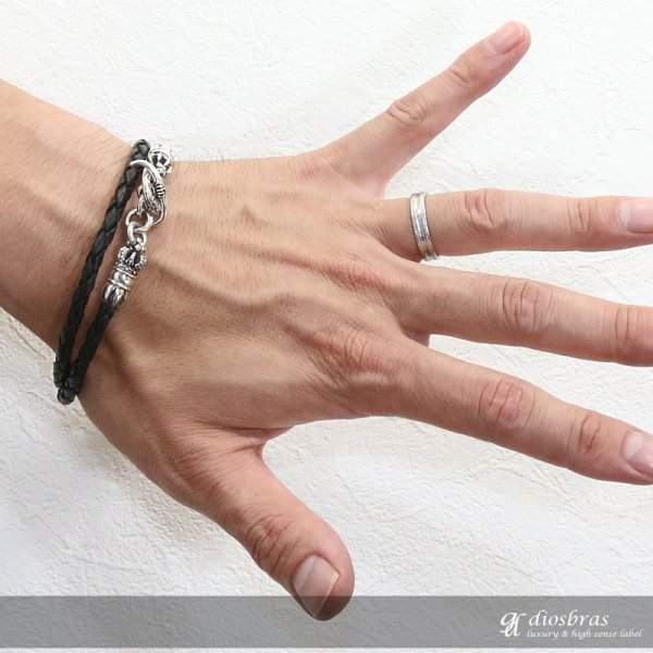 画像2: レザーブレスレット シルバーブレスレット クラウン 王冠 2連レザーブレスレット4本編み フック 百合 ユリの紋章 リリー Tバー スカル ドクロ ボーン シルバー925製 スカル クロス 丸革紐 メンズ レディース【SA】【diosbras-ディオブラス-】【小】 (2)