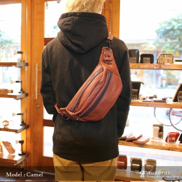 画像7: ボディバッグ 本革 ワンショルダーバッグ 革 メンズ ハンドメイド レザー | ボディーバッグ レザーバッグ ショルダーバッグ 牛革 ショルダーバック ショルダー ギフト 誕生日プレゼント バッグ ボディバック 大容量 ペットボトル ワンショルダー コンチョ (7)