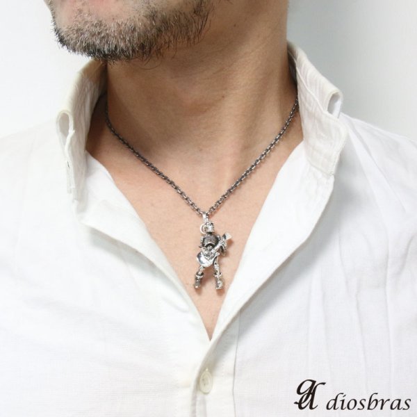 画像2: 【スカル ロックスター ギター ペンダント トップ】スカル 骸骨 バンド ゴシック シルバー925ペンダント/ペンダント トップ シルバー 925/ネックレス/ ネックレス メンズ レディース【メール便なら送料無料】 (2)