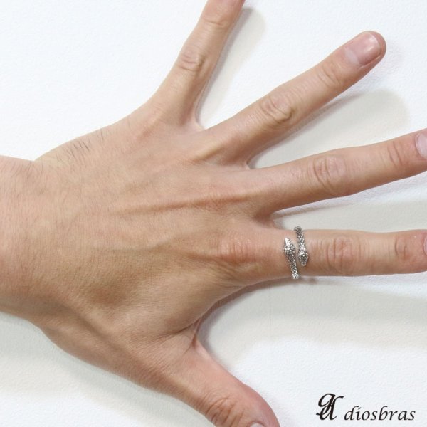 画像2: 【シルバーリング】【スネーク　リング】【シルバーアクセサリー】ジルコニア　リング　蛇　ヘビ　シルバーアクセサリー メンズ シルバーリング 指輪 シルバー925 メンズアクセサリー 大きいサイズ フリーサイズ【メール便なら全国送料無料】 (2)