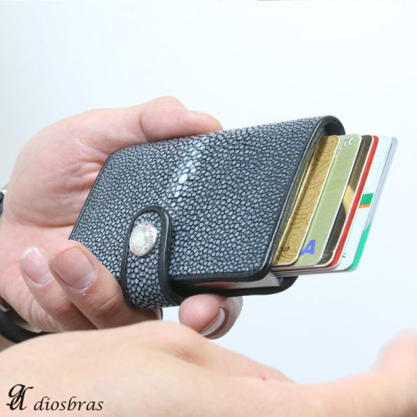 画像12: カードケース スライド スティングレイ スティングレー ガルーシャ 財布 ウォレット 二つ折り財布 アルミニウム カードケース スキミング防止 磁気 薄型 スリム RFID カードホルダー スライド式 マネークリップ メンズ レディース キャッシュレス ミニマリスト エイ革 (12)