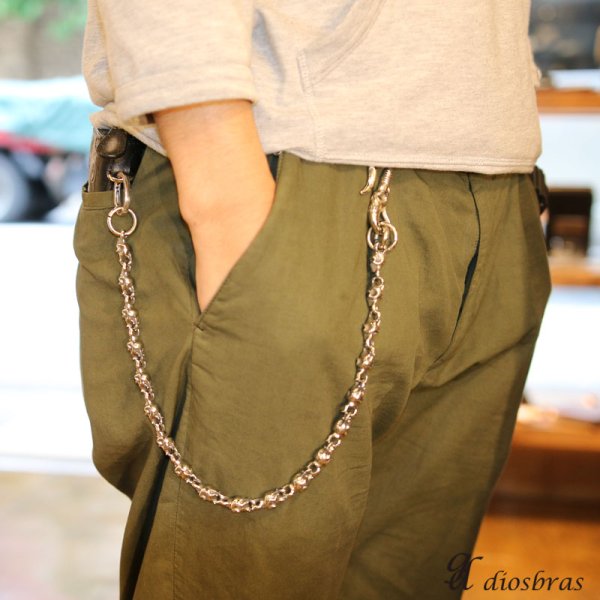 画像2: 【シルバーウォレットチェーン】【シルバーアクセサリー】スカル ドクロ 髑髏 骸骨 シルバーアクセサリー メンズ ウォレットチェーン ピューター製 真鍮 メンズアクセサリー アラベスク プレゼントに人気 送料無料【diosbras-ディオブラス-】 (2)