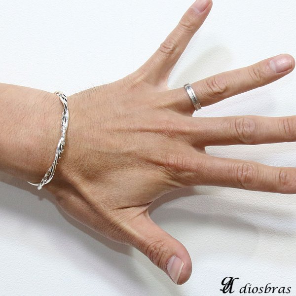 画像4: 【シルバーバングル】ハンドメイド　チェーン　デザイン　編み込み 網目 ツイストワイヤー【シルバーアクセサリー】バリチェーン　シルバーアクセサリー シルバーバングル ブレスレット シルバー925 メンズアクセサリー ネイティブアメリカン　人気 メール便送料無料 (4)