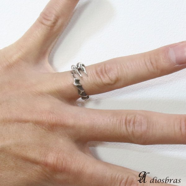 画像2: 【シルバーリング】【ドラゴン リング】【シルバーアクセサリー】クロウ 爪 リング 龍 竜  ウイング 羽根 シルバーアクセサリー メンズ シルバーリング 指輪 シルバー925 メンズアクセサリー 大きいサイズ フリーサイズ【メール便なら全国送料無料】 (2)