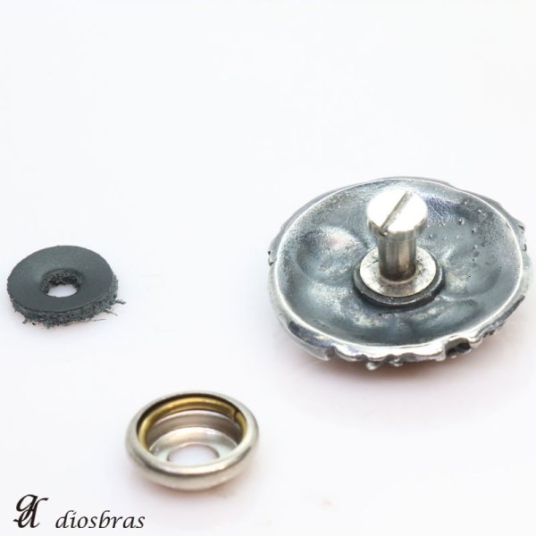 画像4: コンチョ ドクロ スカル 髑髏 ドクロ コンチョ スカルヘッドンチョ シルバー925コンチョ 財布 ウォレット メンズ (ネジ式)【diosbras-ディオブラス-】【メール便なら送料無料!!】 (4)